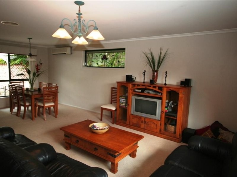 5 James Cook DR, Sippy Downs QLD 4556