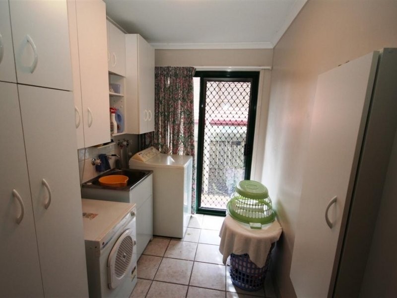 5 James Cook DR, Sippy Downs QLD 4556