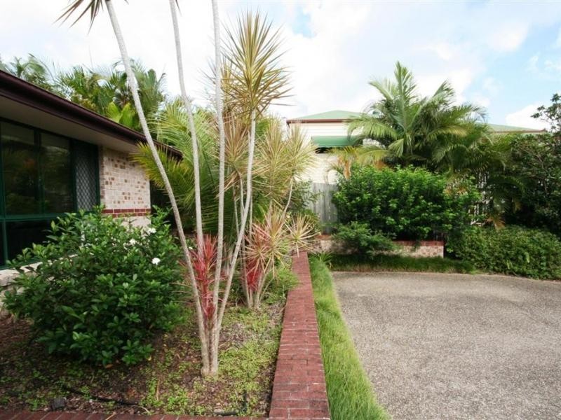 5 James Cook DR, Sippy Downs QLD 4556