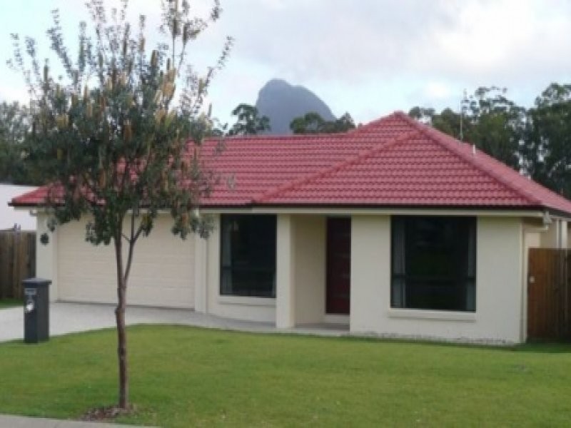 8 Sugar Coast  DR, Glass House Mountains QLD 4518