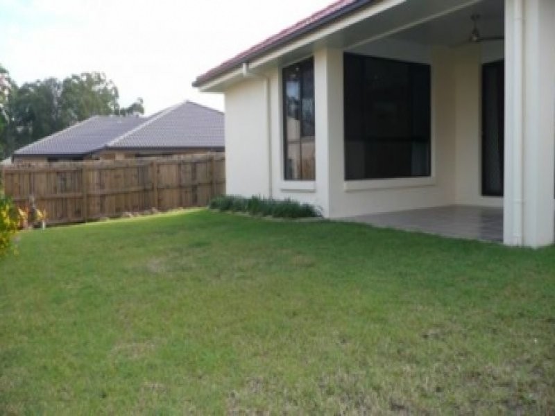 8 Sugar Coast  DR, Glass House Mountains QLD 4518