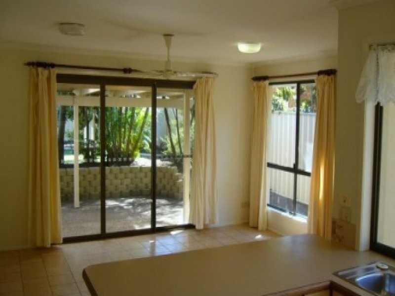 27 Kapilano Cr, Mountain Creek QLD 4557