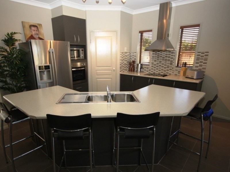 10 Peppermint Cr, Sippy Downs QLD 4556