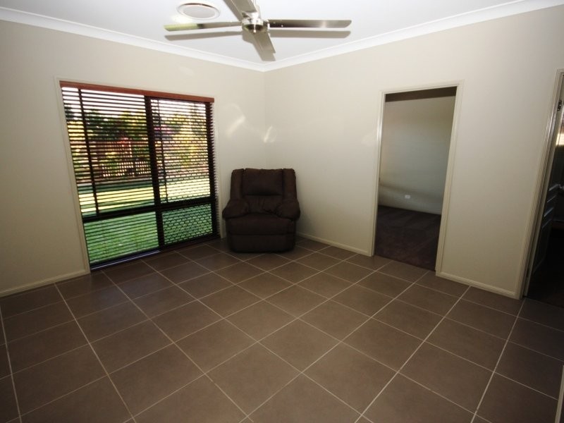 10 Peppermint Cr, Sippy Downs QLD 4556