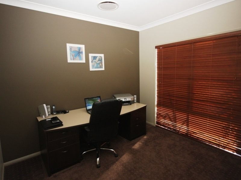 10 Peppermint Cr, Sippy Downs QLD 4556