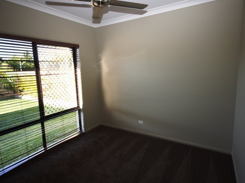 10 Peppermint Cr, Sippy Downs QLD 4556