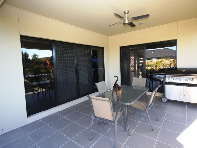 10 Peppermint Cr, Sippy Downs QLD 4556