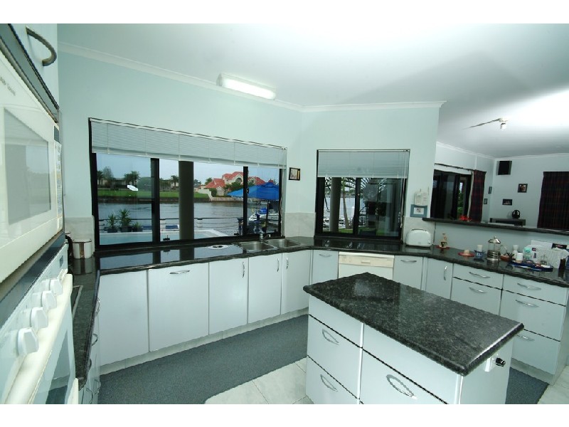 130 MOOLOOLAH DRIVE, Minyama QLD 4575