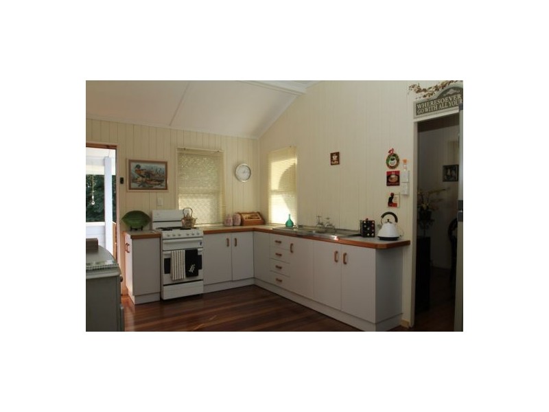 16 Ash, Maleny QLD 4552