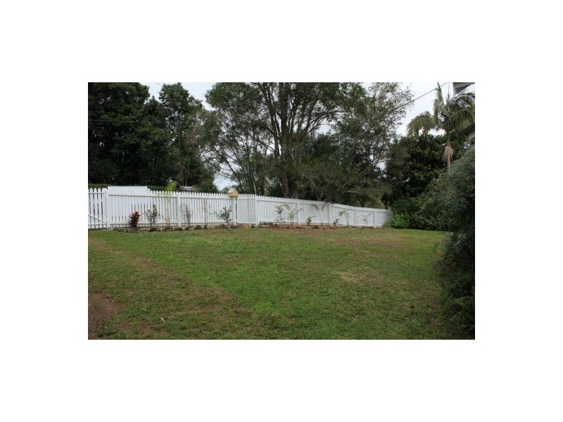 16 Ash, Maleny QLD 4552