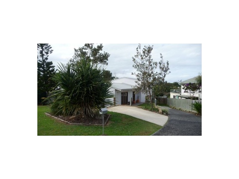 11 Hilltop Crescent, Maroochydore QLD 4558