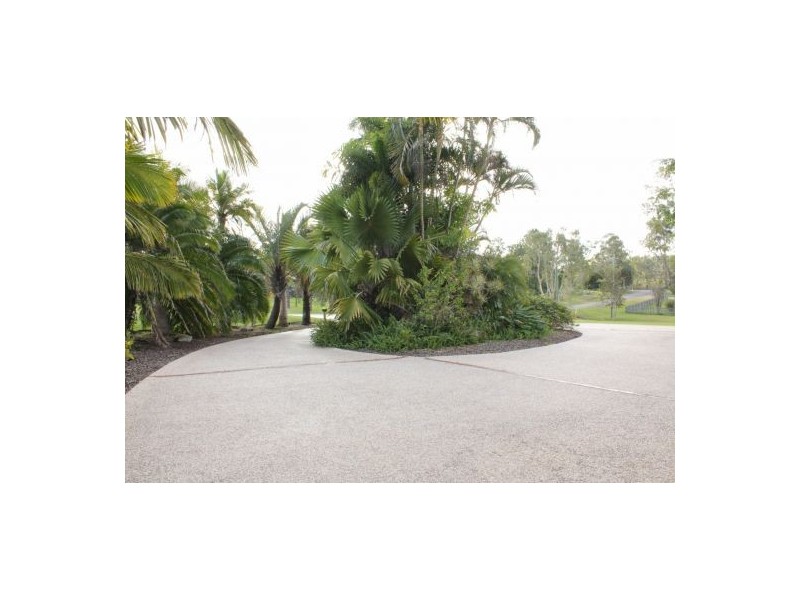 5 Ballantyne Ct, Glenview QLD 4553