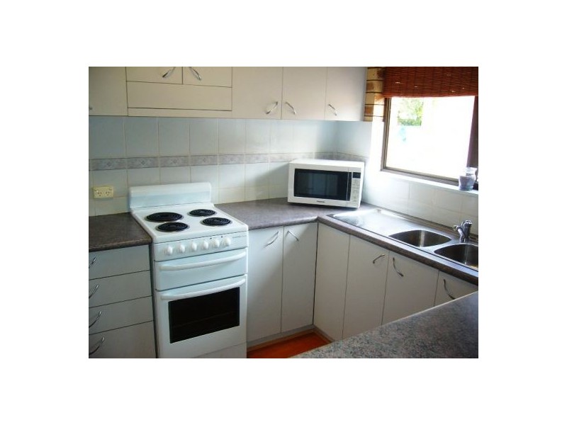 1/33 Walan, Mooloolaba QLD 4557