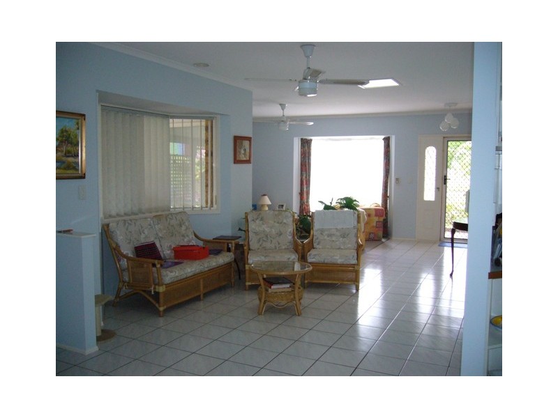 38 Karawatha Drive, Mountain Creek QLD 4557