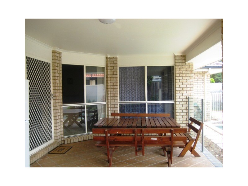 16 Livistona Cr, Caloundra QLD 4551