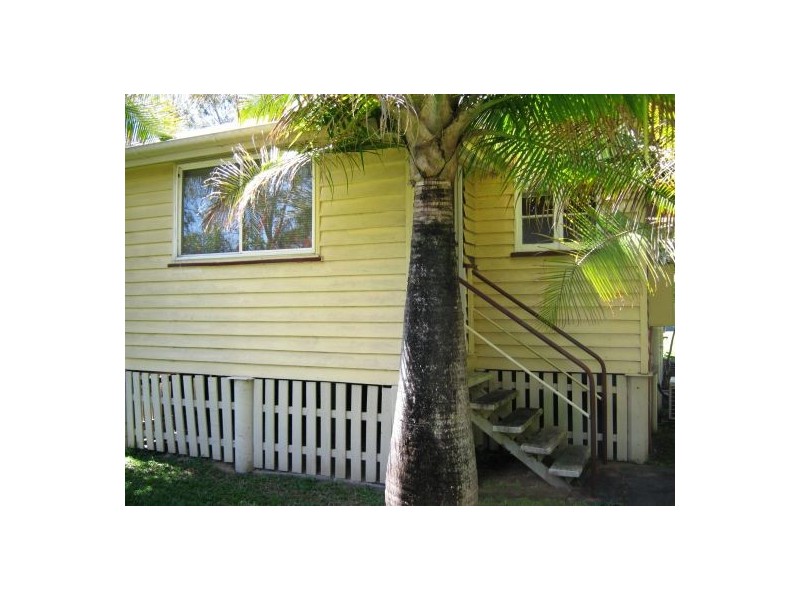 76 Old Bruce Hwy, Yandina QLD 4561