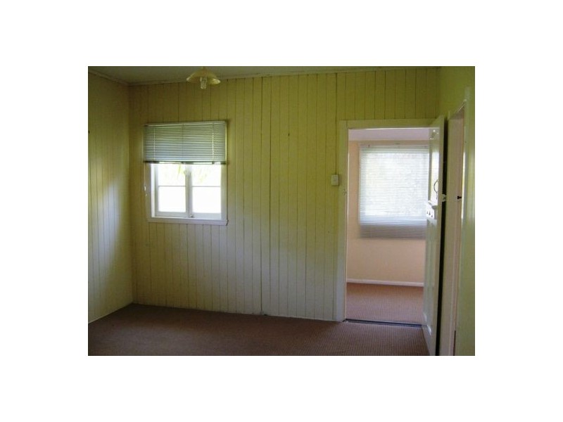 76 Old Bruce Hwy, Yandina QLD 4561