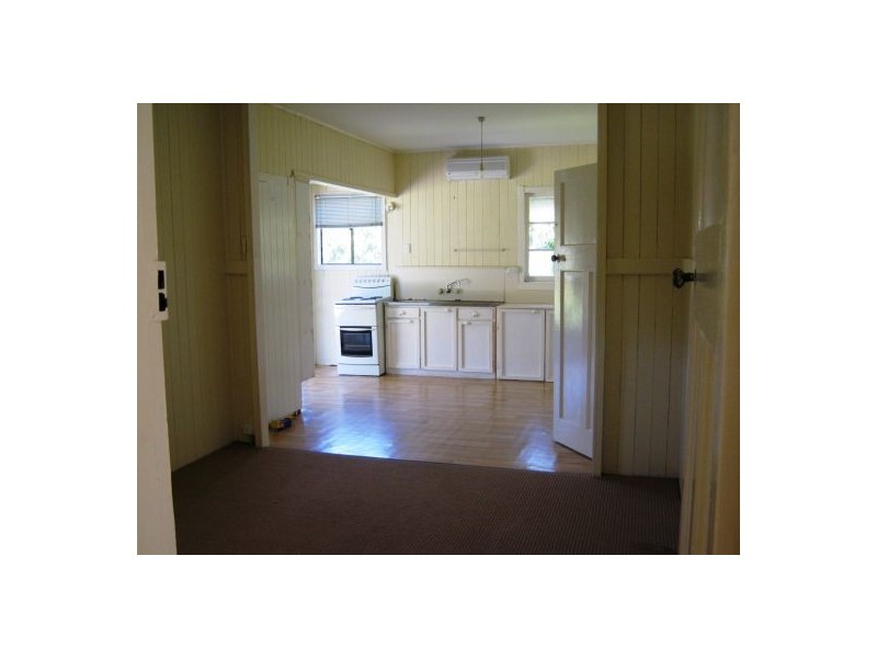 76 Old Bruce Hwy, Yandina QLD 4561