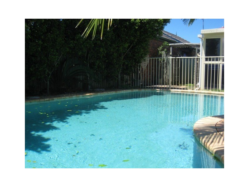 2 ST JAMES CT, Caloundra QLD 4551