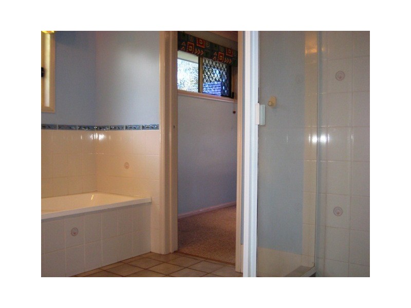 2 ST JAMES CT, Caloundra QLD 4551