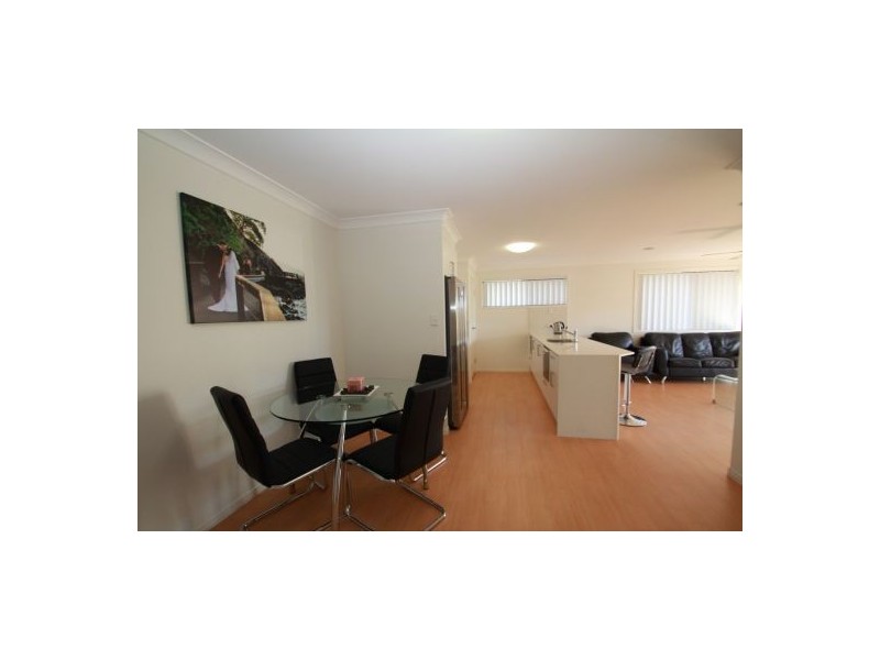 2/10 Tamarind St, Meridan Plains QLD 4551