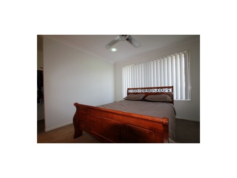 2/10 Tamarind St, Meridan Plains QLD 4551