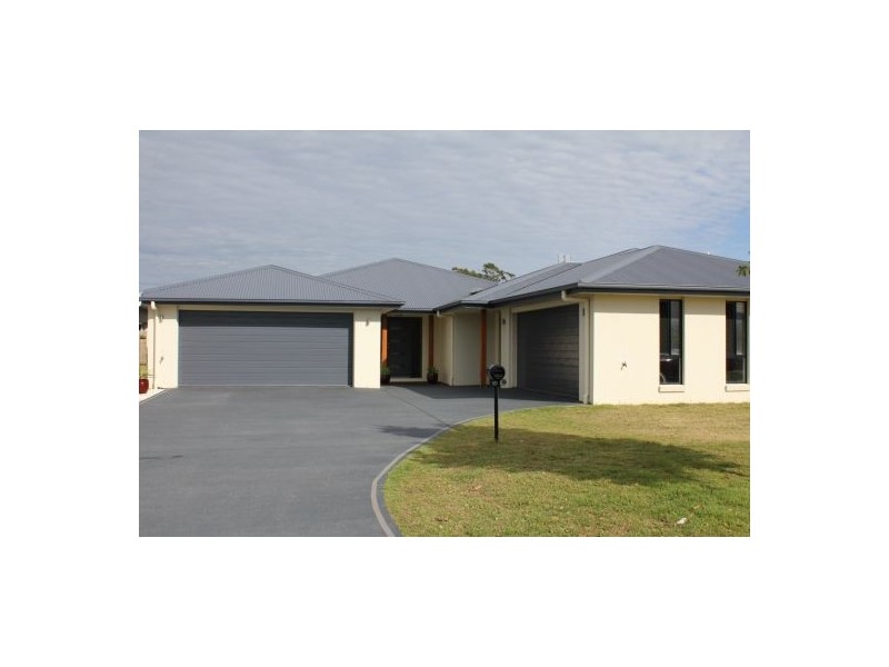 2/10 Tamarind St, Meridan Plains QLD 4551