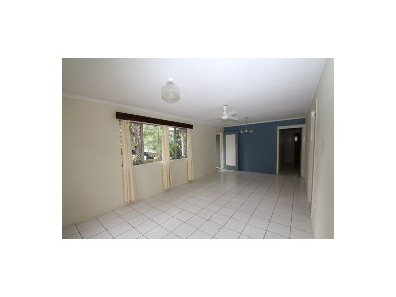 206  School Rd, Kallangur QLD 4503