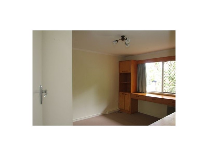 206  School Rd, Kallangur QLD 4503