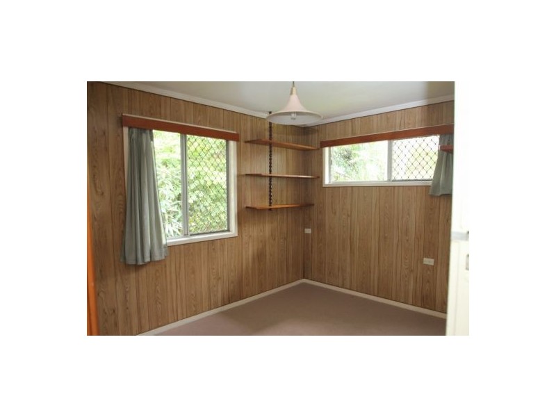 206  School Rd, Kallangur QLD 4503