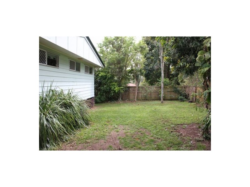 206  School Rd, Kallangur QLD 4503