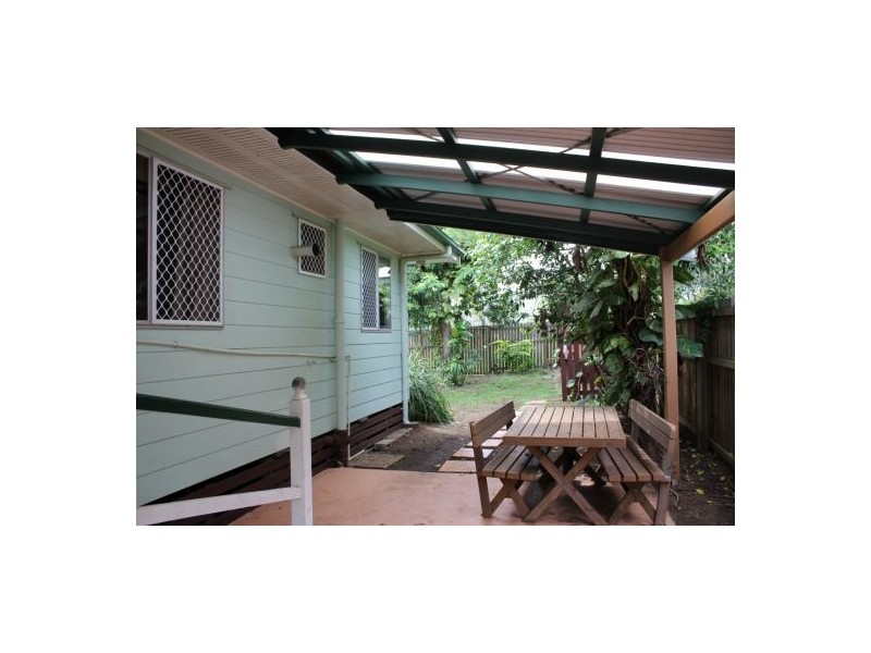 206  School Rd, Kallangur QLD 4503