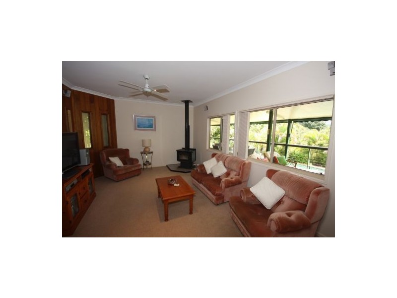 92 Blackall Range Rd, Woombye QLD 4559