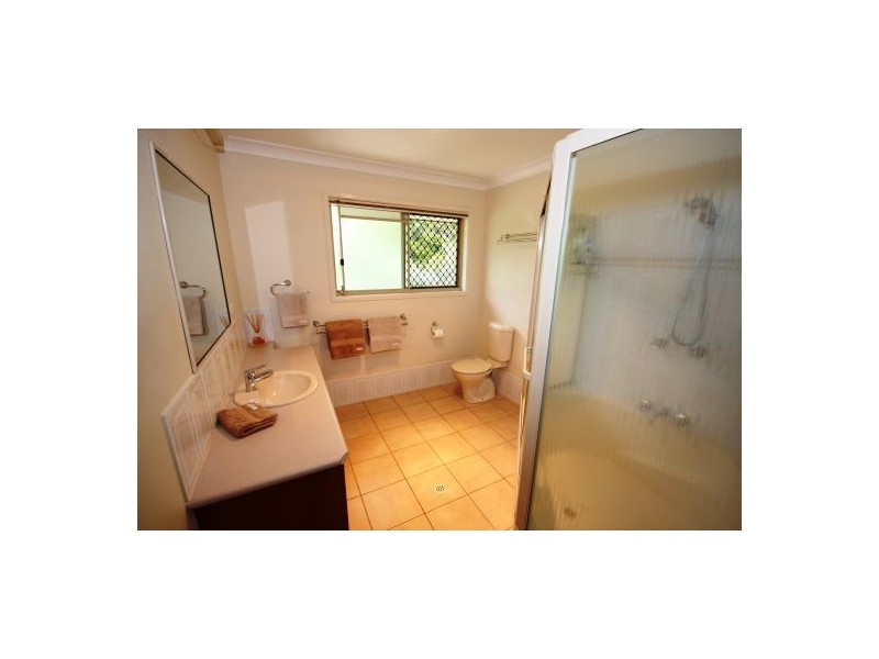 92 Blackall Range Rd, Woombye QLD 4559