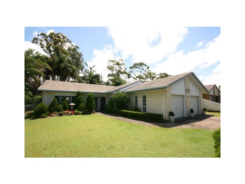 71 Poinsettia Ave, Mooloolaba QLD 4557