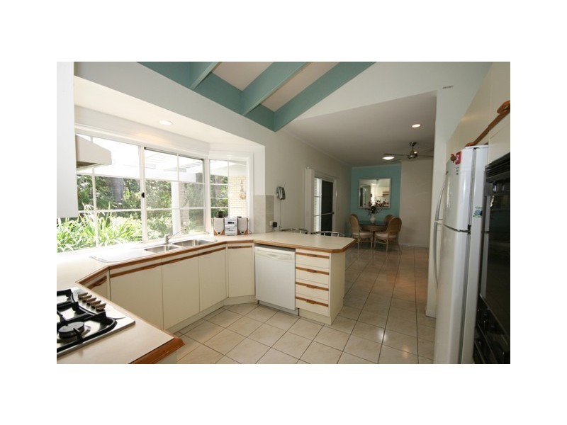 71 Poinsettia Ave, Mooloolaba QLD 4557
