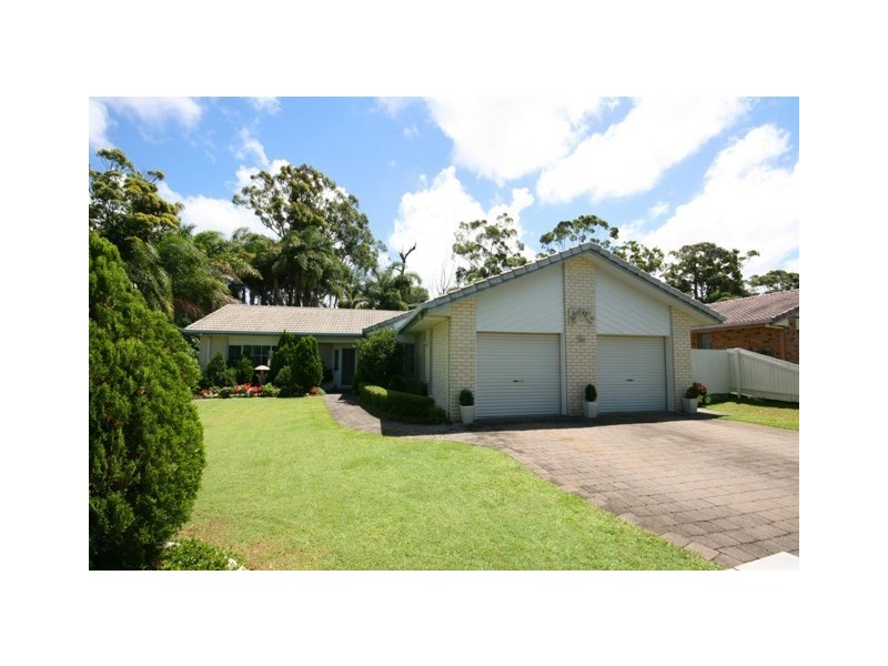 71 Poinsettia Ave, Mooloolaba QLD 4557