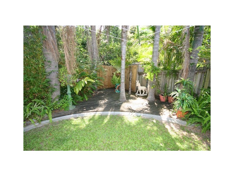 71 Poinsettia Ave, Mooloolaba QLD 4557