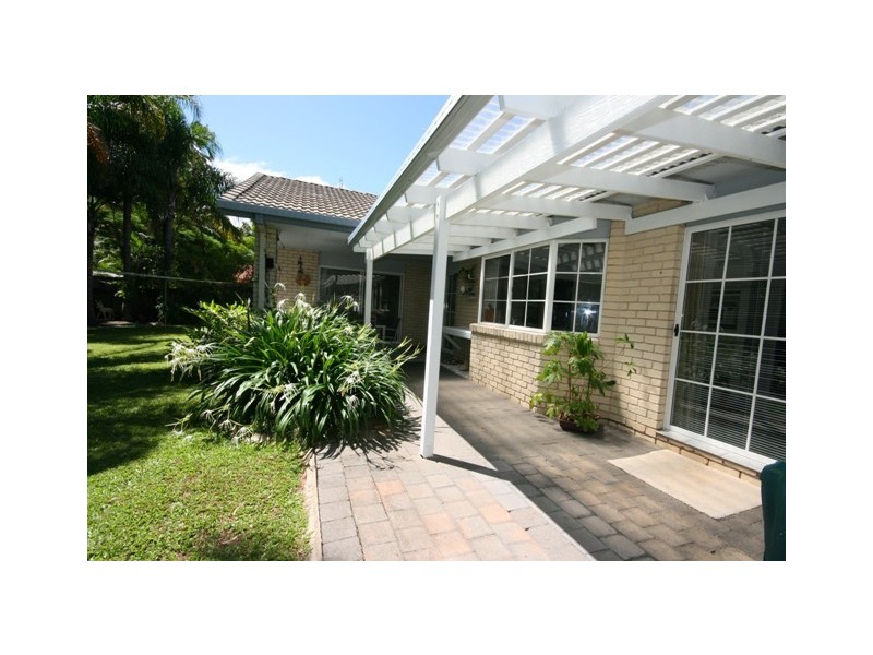 71 Poinsettia Ave, Mooloolaba QLD 4557