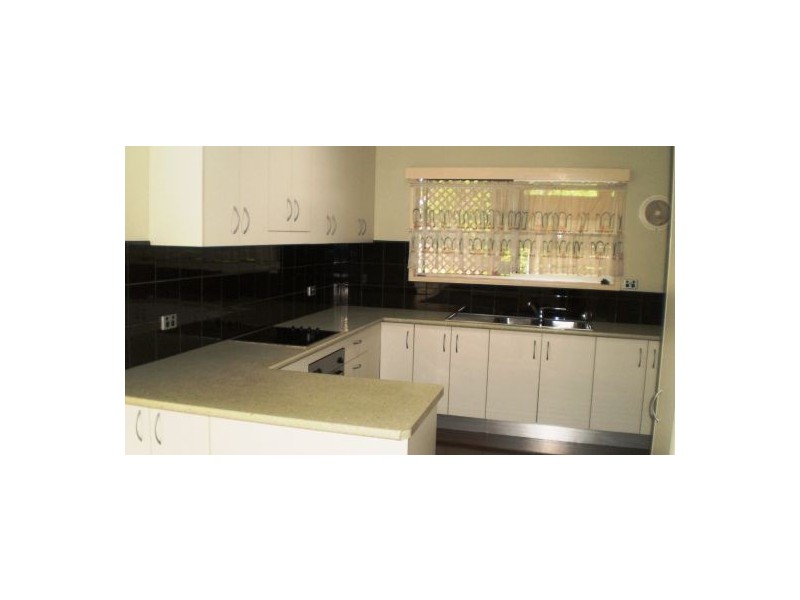 17 Broadwater Avenue, Maroochydore QLD 4558