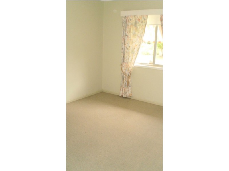 17 Broadwater Avenue, Maroochydore QLD 4558