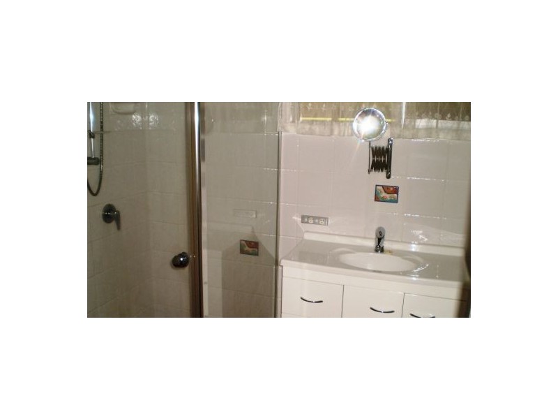 17 Broadwater Avenue, Maroochydore QLD 4558