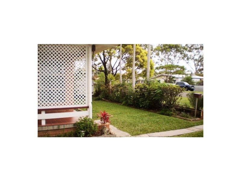 17 Broadwater Avenue, Maroochydore QLD 4558