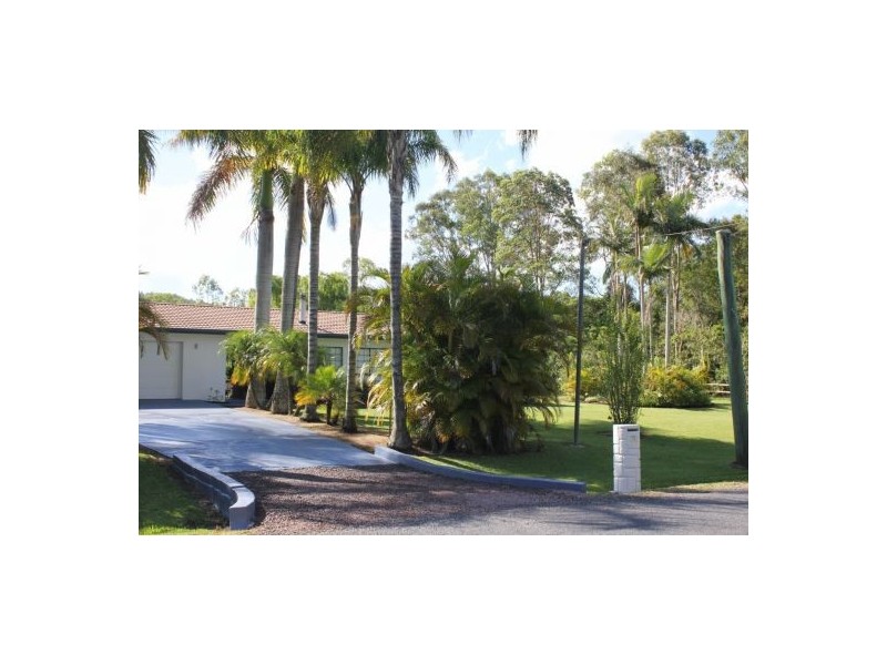 32 Mooloolah Meadows Dr, Mooloolah Valley QLD 4553