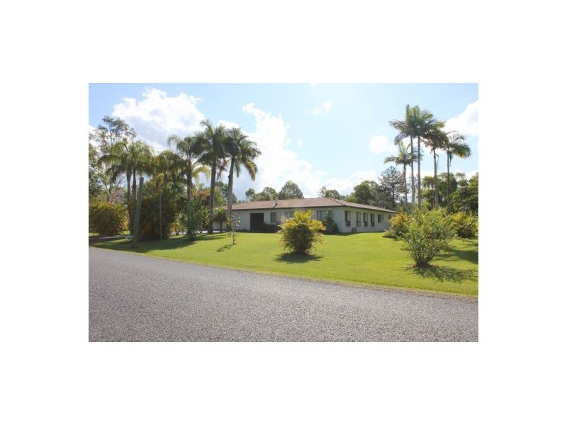 32 Mooloolah Meadows Dr, Mooloolah Valley QLD 4553