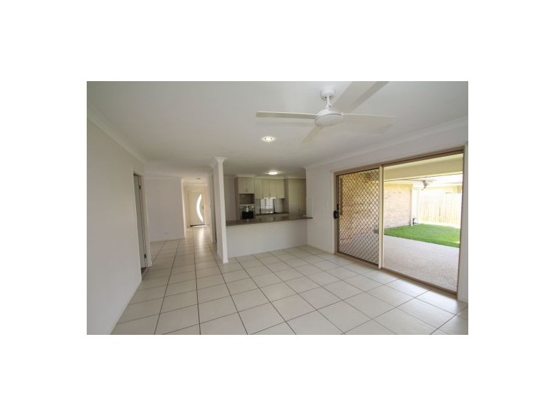 38  Coochin Hills Drv, Beerwah QLD 4519