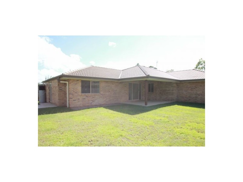 38  Coochin Hills Drv, Beerwah QLD 4519