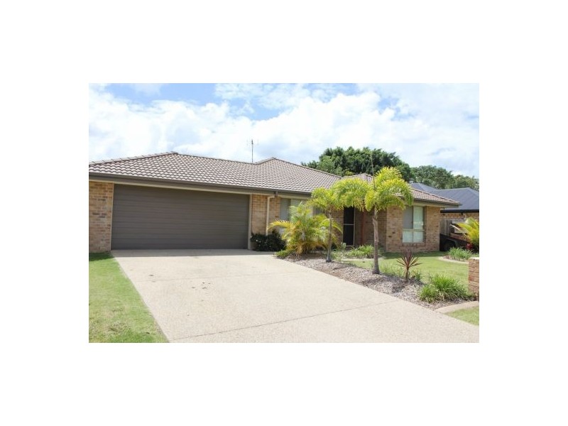 38  Coochin Hills Drv, Beerwah QLD 4519