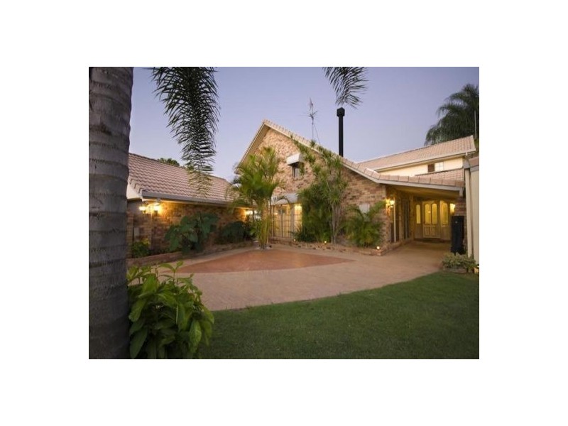 74 Amarina  ave, Mooloolaba QLD 4557