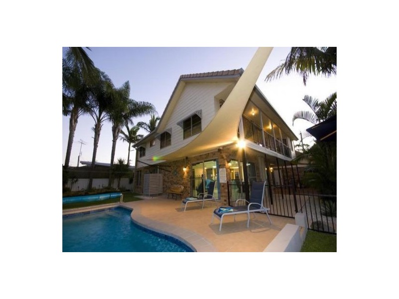 74 Amarina  ave, Mooloolaba QLD 4557